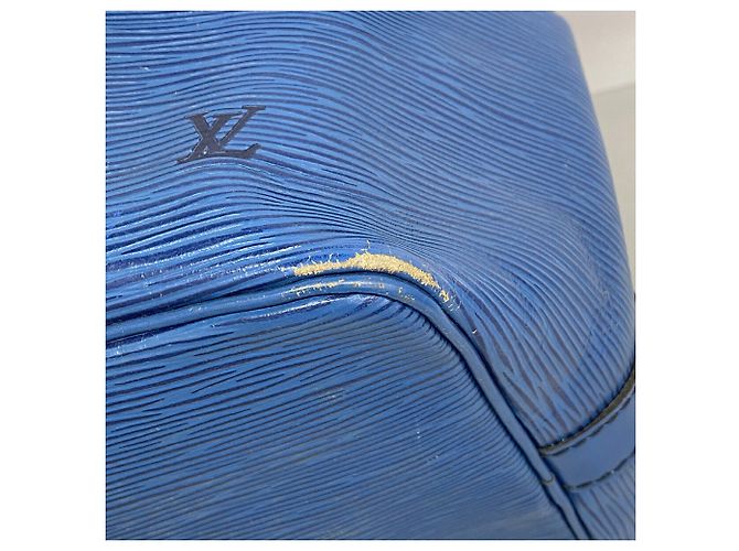 Noe Borsa a tracolla Louis Vuitton Epi Petit Noé Blu - vista 6