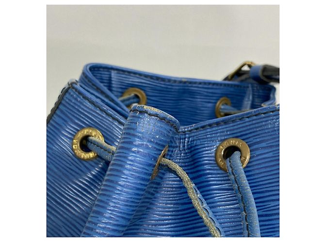 Noe Borsa a tracolla Louis Vuitton Epi Petit Noé Blu - vista 7