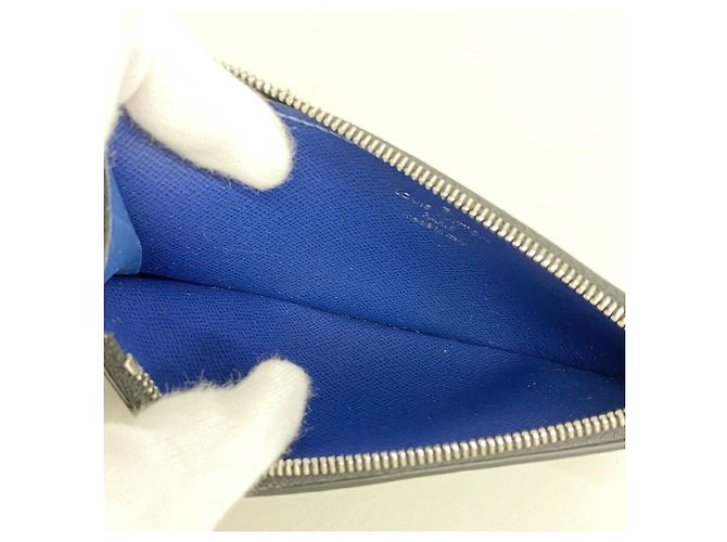 Portacarte e monete Louis Vuitton Taigarama Blu - vista 3