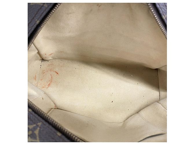 Bolso Louis Vuitton Monogram Manhattan PM Castaño - vista 4