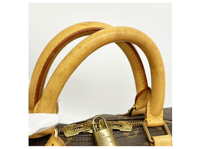 Louis Vuitton Boston Monogram Keepall Bandoulière 55 Castaño - vista 8
