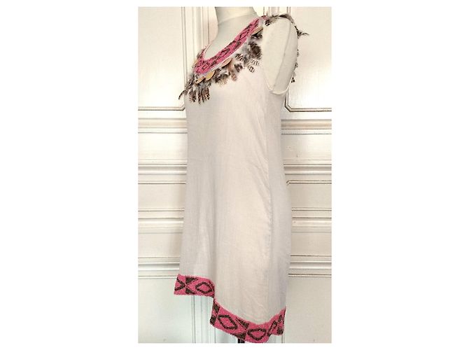 Manoush Vestido Chic Pocahontas de Gasa de Algodón con Plumas y Dijes Castaño Rosa Blanco Dorado - vista 15