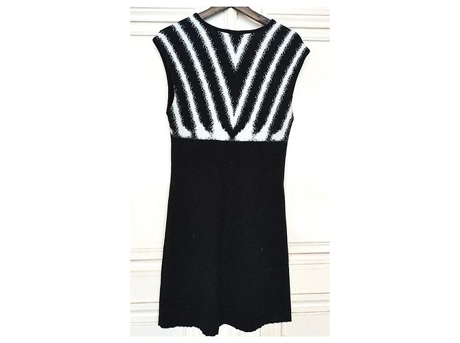 Agnès b. Trendy Graphique ärmelloses Strickkleid Schwarz Weiß - Ansicht 6