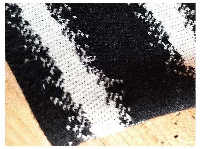 Agnès b. Trendy Graphique ärmelloses Strickkleid Schwarz Weiß - Ansicht 7