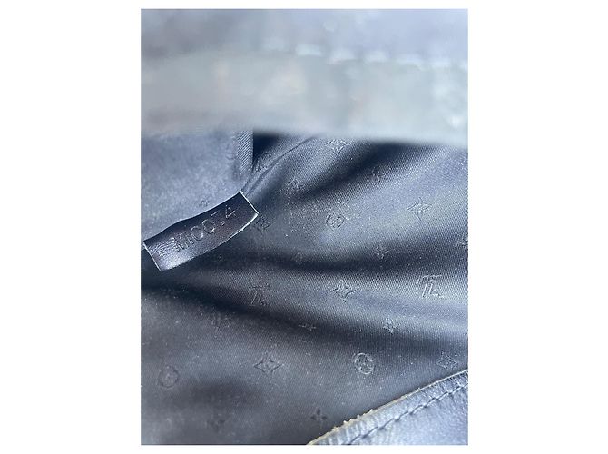 Louis Vuitton Suhali Le Fabuleux Borsa Hobo Nero - vista 7