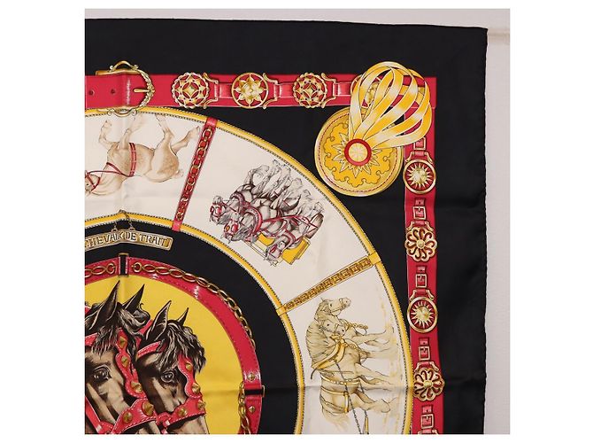 Hermès Pañuelo HERMES Carre 90
CHEVAUX DE TRAIT
Seda Negro - vista 4