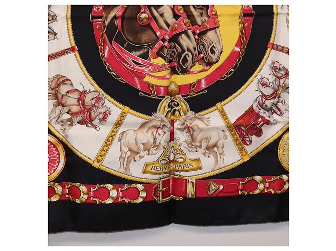 Hermès Pañuelo HERMES Carre 90
CHEVAUX DE TRAIT
Seda Negro - vista 9