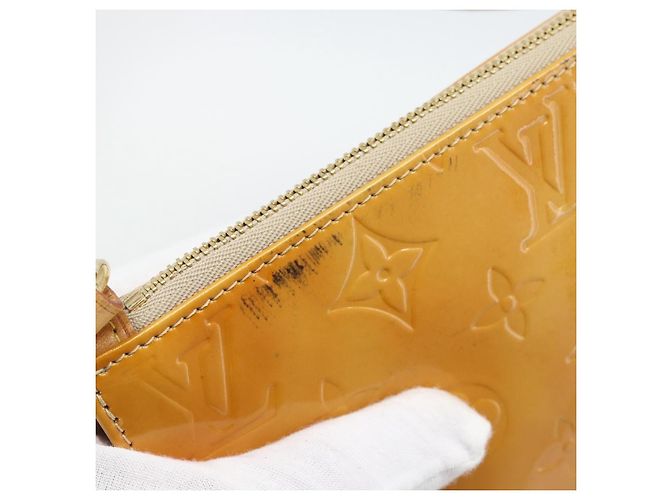 LOUIS VUITTON Monogram Vernis Lexington Accessory Pouch Beige M91010 - vista 10