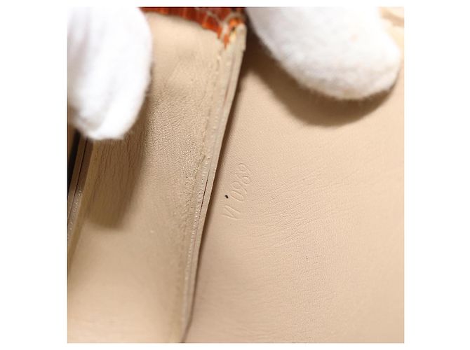LOUIS VUITTON Monogram Vernis Lexington Accessory Pouch Beige M91010 - vista 12
