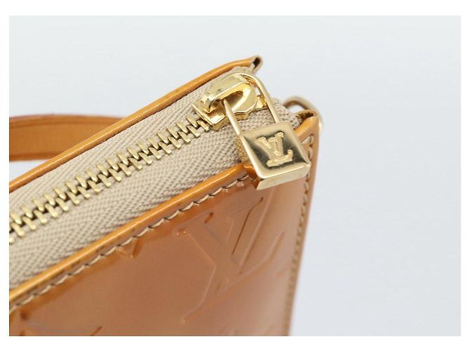 LOUIS VUITTON Monogram Vernis Lexington Accessory Pouch Beige M91010 - vista 17