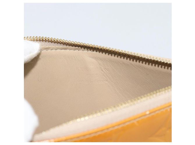 LOUIS VUITTON Monogram Vernis Lexington Accessory Pouch Beige M91010 - vista 18