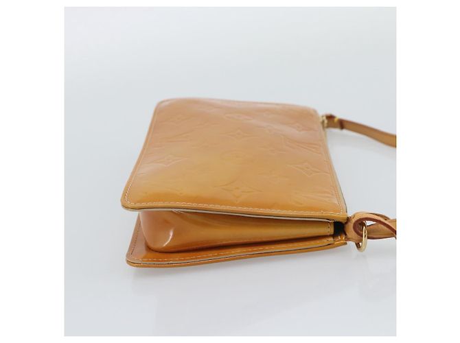 LOUIS VUITTON Monogram Vernis Lexington Accessory Pouch Beige M91010 - vista 4