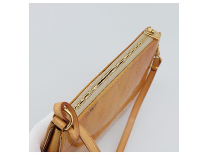 LOUIS VUITTON Monogram Vernis Lexington Accessory Pouch Beige M91010 - vista 6