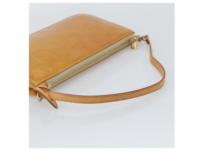 LOUIS VUITTON Monogram Vernis Lexington Accessory Pouch Beige M91010 - vista 7