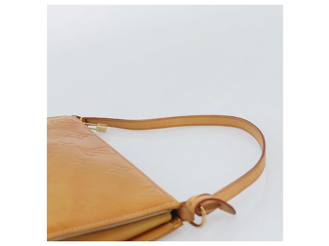 LOUIS VUITTON Monogram Vernis Lexington Accessory Pouch Beige M91010 - vista 8