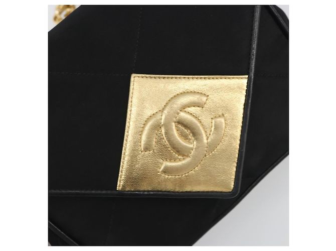 CHANEL Matelasse Chain Shoulder Bag Satin Black Gold CC - vista 20
