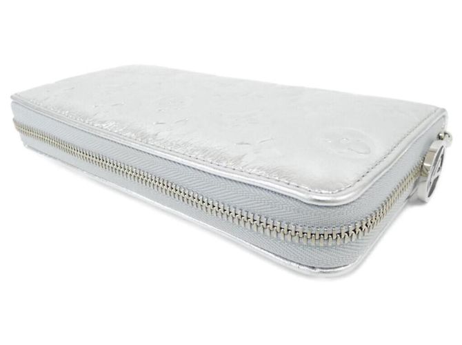 Cartera Louis Vuitton Monogram Coussin Zippy Plata - vista 2