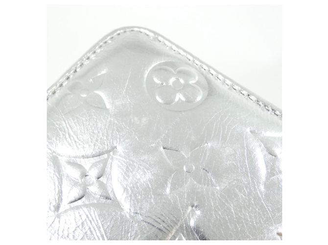 Cartera Louis Vuitton Monogram Coussin Zippy Plata - vista 3