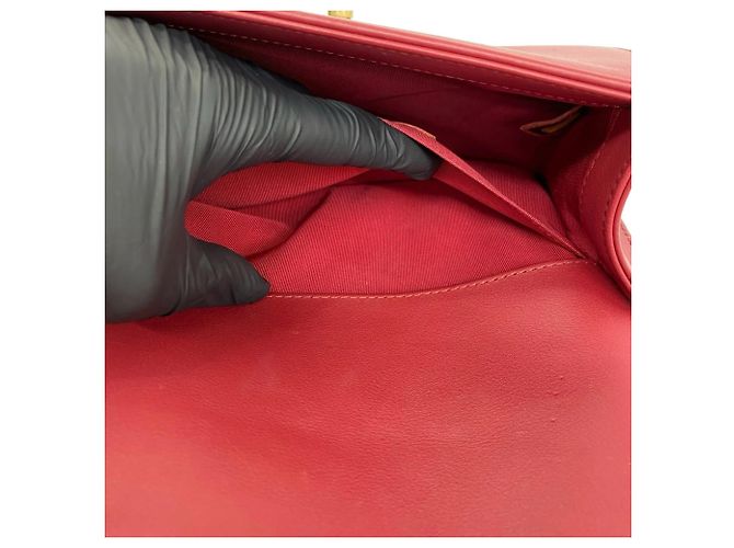 Borsa a tracolla 2-way Chanel Boy Chanel Matelassé in rosso - vista 10