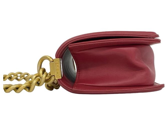 Borsa a tracolla 2-way Chanel Boy Chanel Matelassé in rosso - vista 5