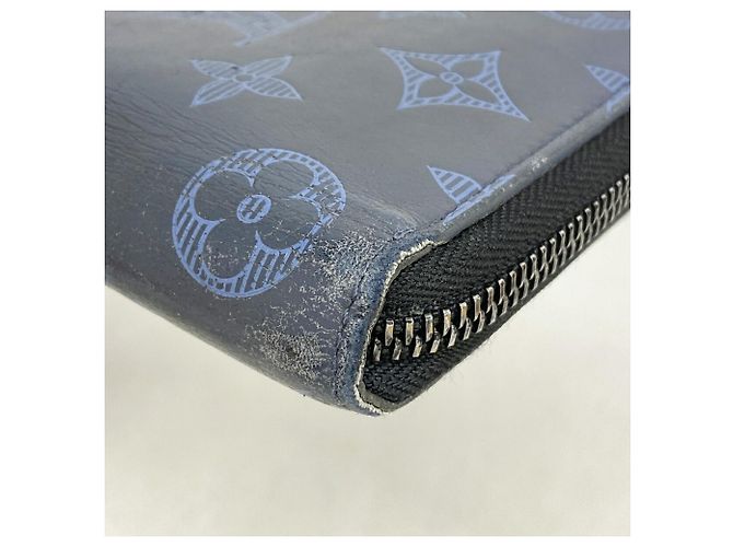 Louis Vuitton Monogram Shadow Zippy Wallet in Navy Navy blue - view 5
