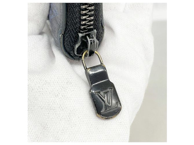 Louis Vuitton Monogram Shadow Zippy Wallet in Navy Navy blue - view 7