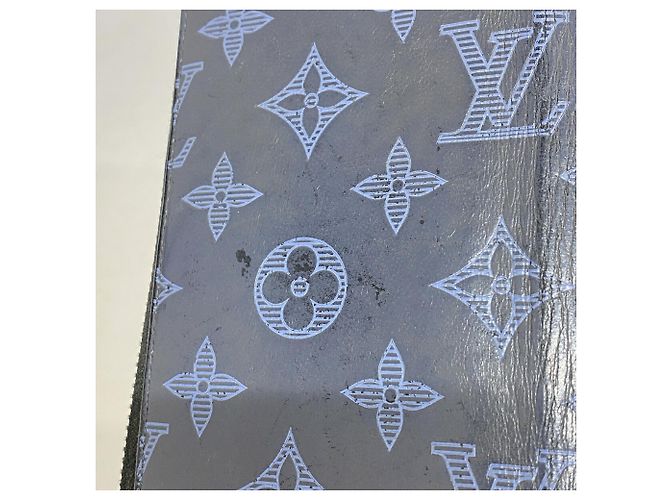 Louis Vuitton Monogram Shadow Zippy Wallet in Navy Navy blue - view 8