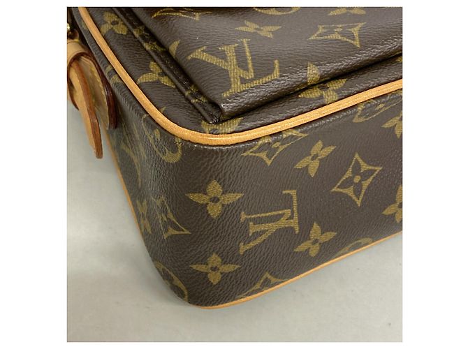 Bolsa de Ombro Louis Vuitton Monogram Vivacite MM Marrom - vista 6