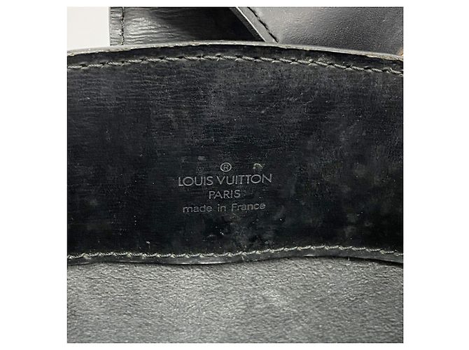 Borsa a tracolla Louis Vuitton Epi Cluny Nero - vista 5