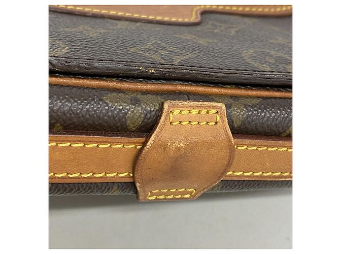Borsa a tracolla Louis Vuitton Monogram Saint Germain 24 Marrone - vista 9