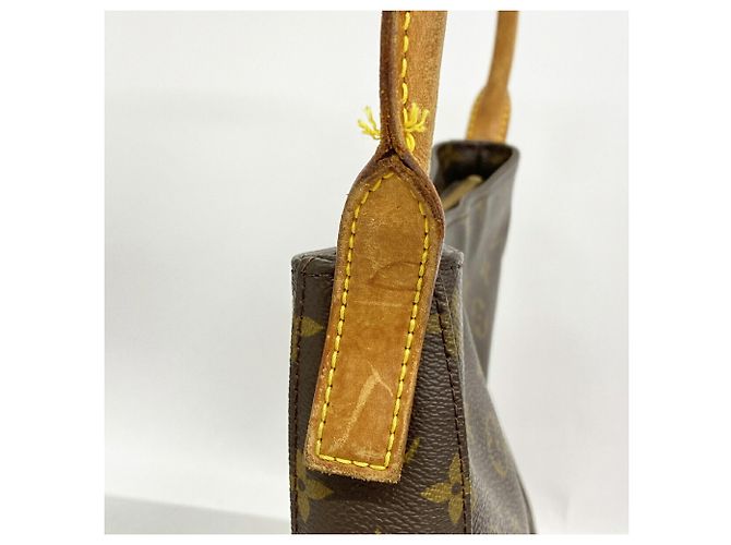Bolso de hombro Louis Vuitton Monogram Looping GM Castaño - vista 8