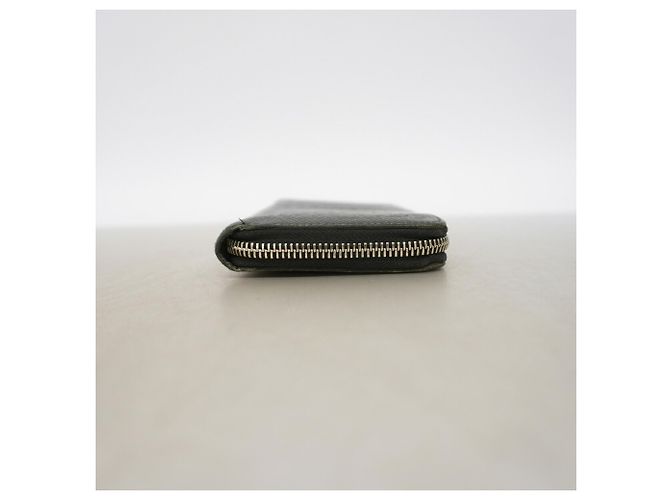 Louis Vuitton Taiga Zippy Long Wallet Grey - view 2