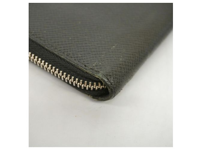 Louis Vuitton Taiga Zippy Long Wallet Grey - view 5