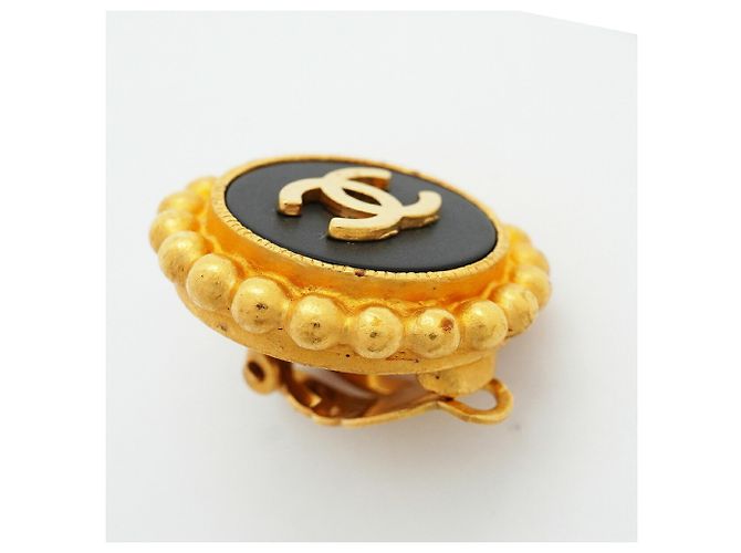 Orecchini a clip Chanel in nero e oro D'oro - vista 4