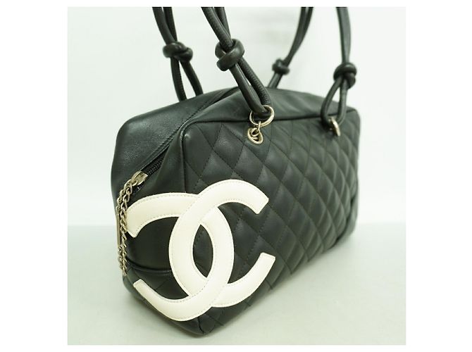 Borsa a tracolla Chanel Cambon in pelle di agnello Nero - vista 2