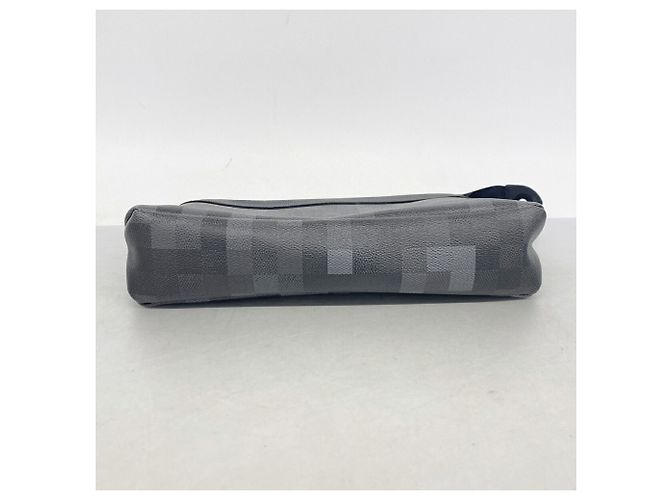 Louis Vuitton Damouflage Pochette Voyage Souple Clutch Bag Nero - vista 3