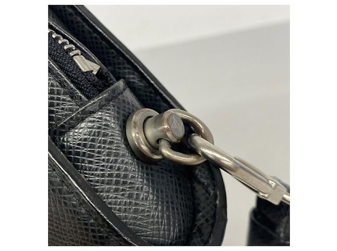 Borsa a pochette Louis Vuitton Taiga Baikal M30182 Grigio - vista 6