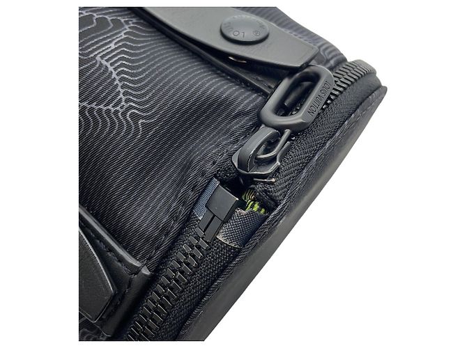 Polochon Bolsa de Ombro Louis Vuitton Monogram Preto - vista 12