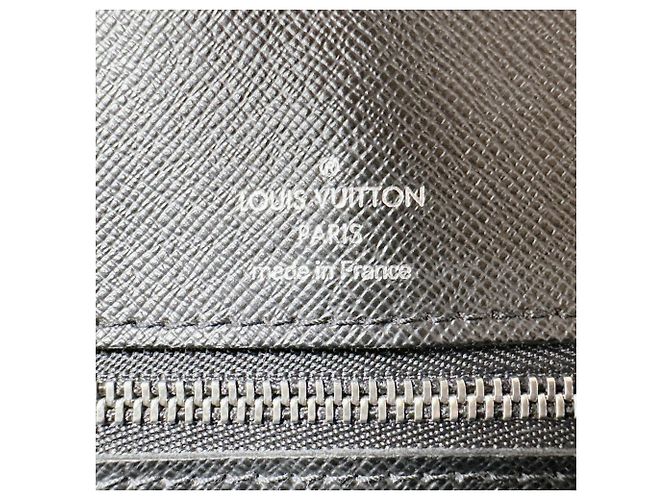 Pasta de Documentos Louis Vuitton em Couro Epi Preto - vista 19