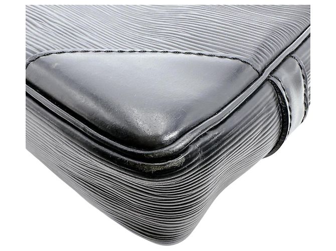 Pasta de Documentos Louis Vuitton em Couro Epi Preto - vista 6
