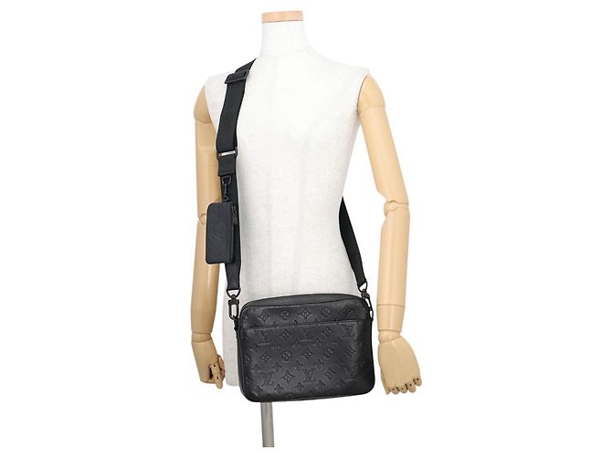 Sac à épaule Louis Vuitton Monogram Shadow Duo Noir - vue 4
