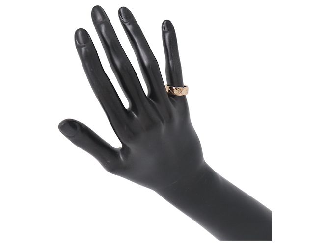 Anillo Chanel Coco Crush Medium en oro rosa 18K - vista 4
