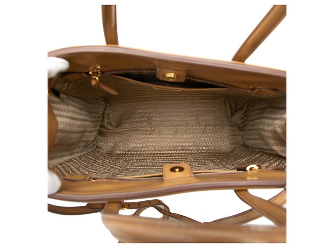 Borsa Prada Brown Saffiano Vernice Parabole Satchel Marrone Cammello - vista 4