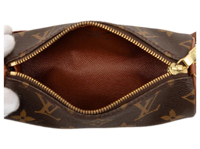 Louis Vuitton Brown Monogram Papillon Pochette Castaño - vista 4