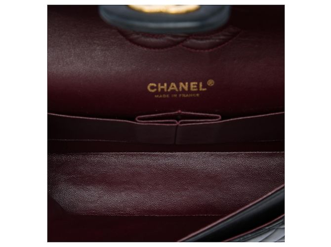 Chanel Black Medium Classic Lambskin Double Flap Preto - vista 4