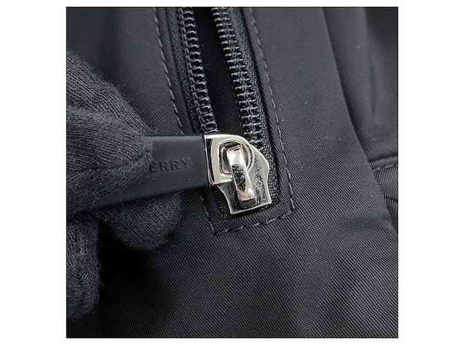 Borsa a tracolla Burberry in nylon nero - vista 10