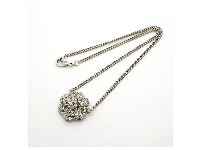 Collar Chanel Plateado con logo Coco y Camelia Plata - vista 3