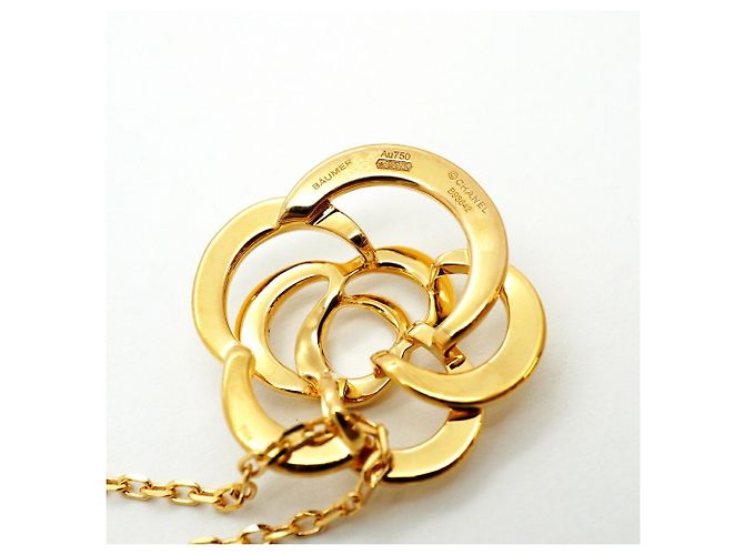 Collana Chanel Camélia in oro giallo 18K - vista 5