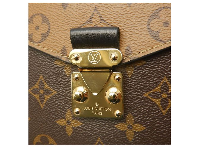 Bolsa Louis Vuitton Monogram Reverse Pochette Metis Marrom Monograma - vista 15