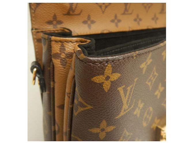 Bolsa Louis Vuitton Monogram Reverse Pochette Metis Marrom Monograma - vista 18